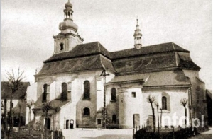 Kirche vor Wawrzyniec.JPG